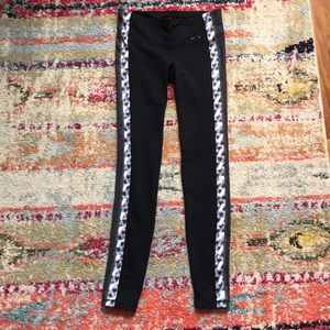 Black leggings with stripe detail